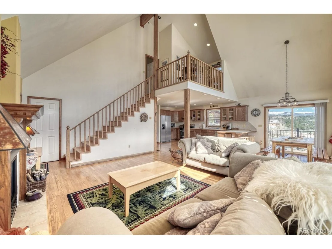 Photo of 407 Mount Hope Dr