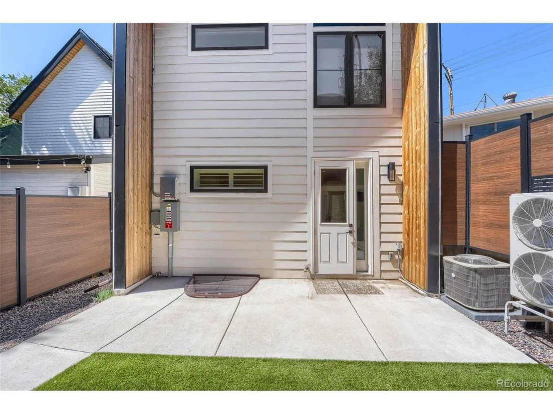 Photo of 3246 N Speer Blvd