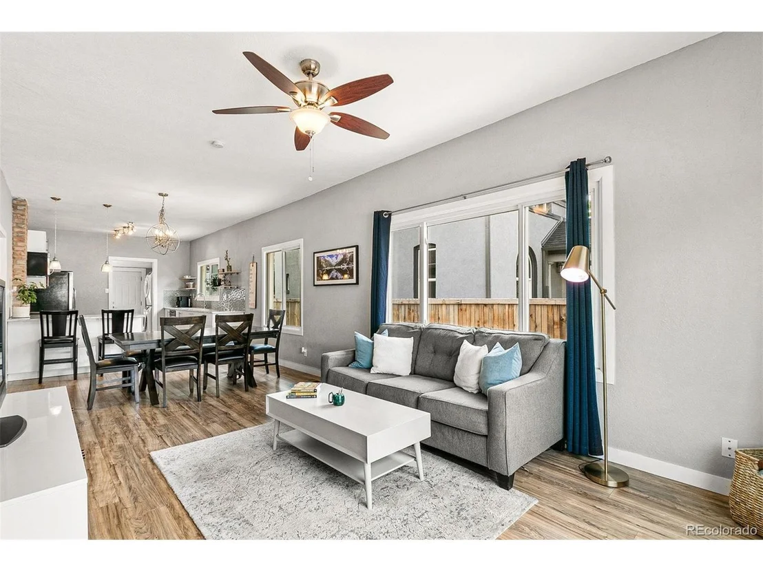 Photo of 3954 Sheridan Blvd