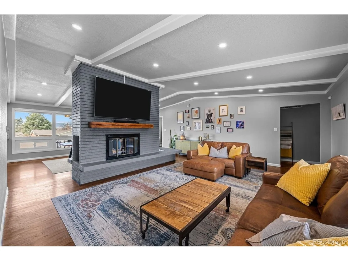 Photo of 8104 Turnpike Dr