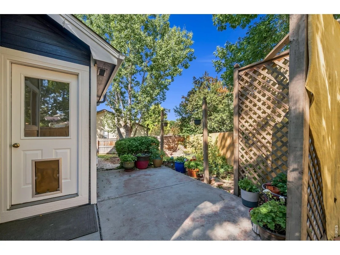 Photo of 430 Derry Dr