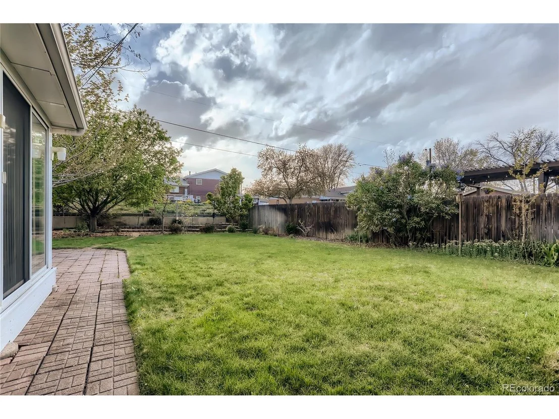 Photo of 9841 Melody Dr