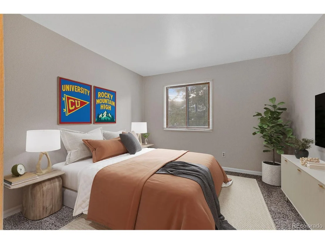 Photo of Unit 11 at 1085 Broadway