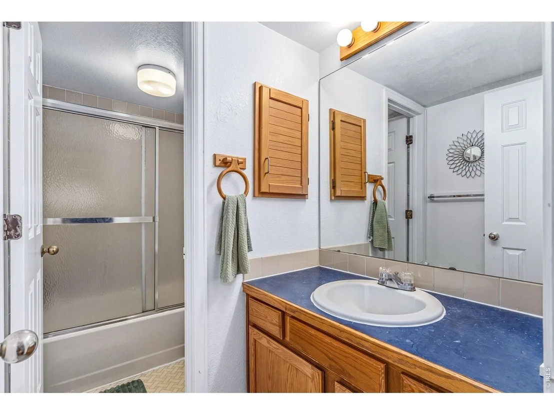 Photo of Unit 205 at 935 Broadway