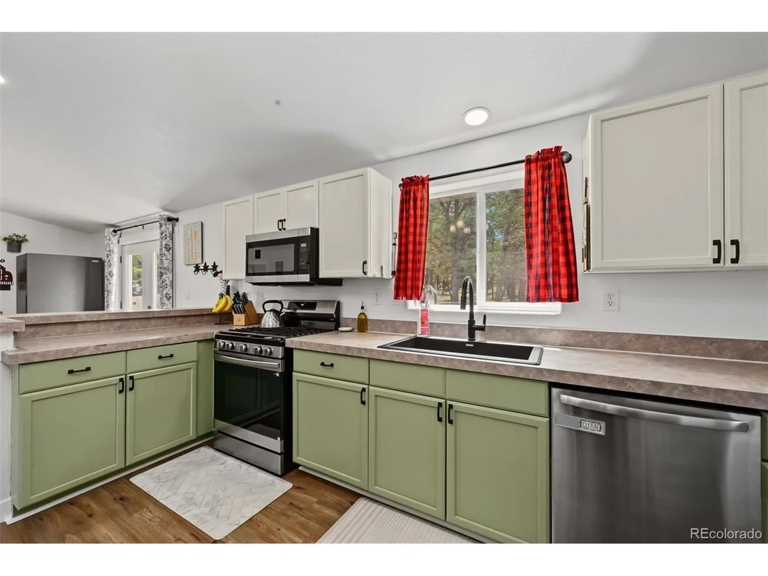 Photo of 888 14th Trl