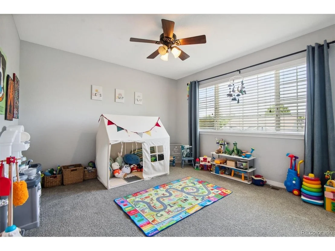 Photo of 6740 Sage Ave