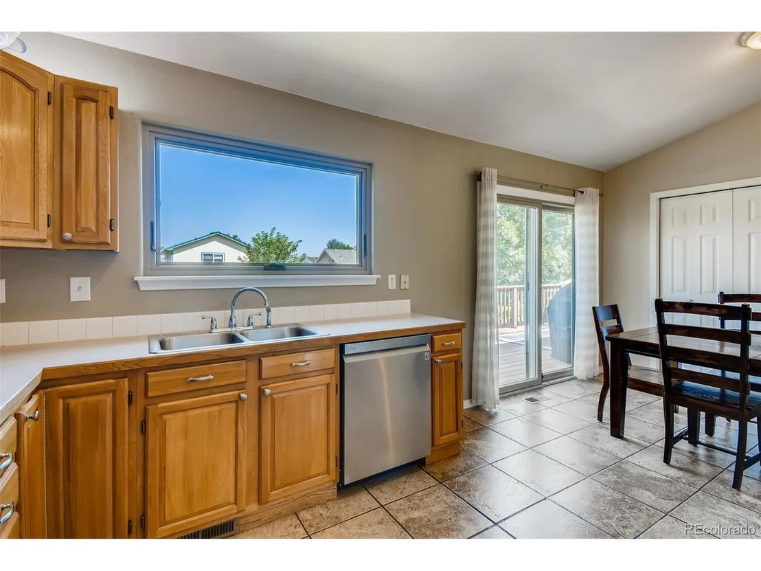 Photo of 525 Hawthorn Cir