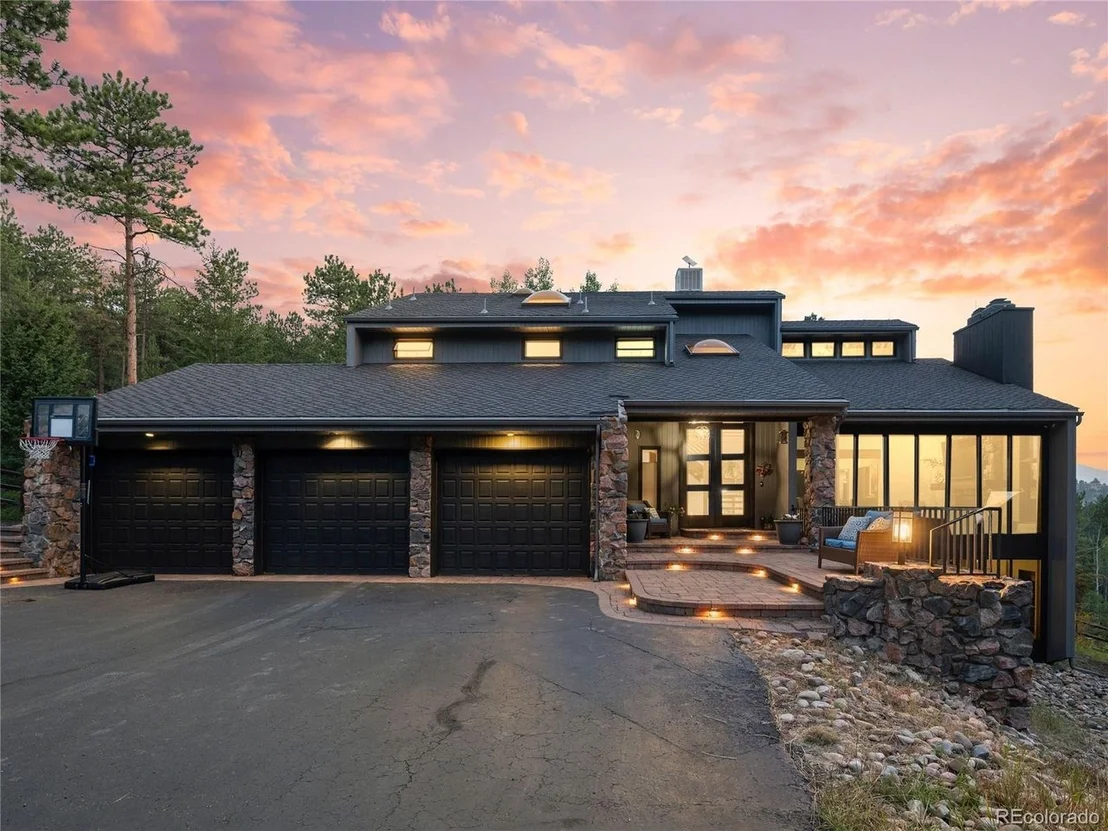 Photo of 571 Sundown Ln