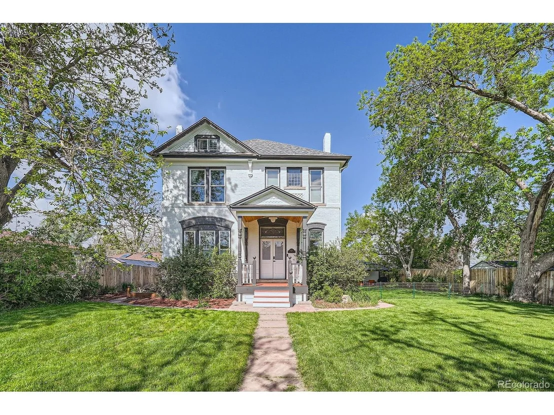 Photo of 5127 Lowell Blvd