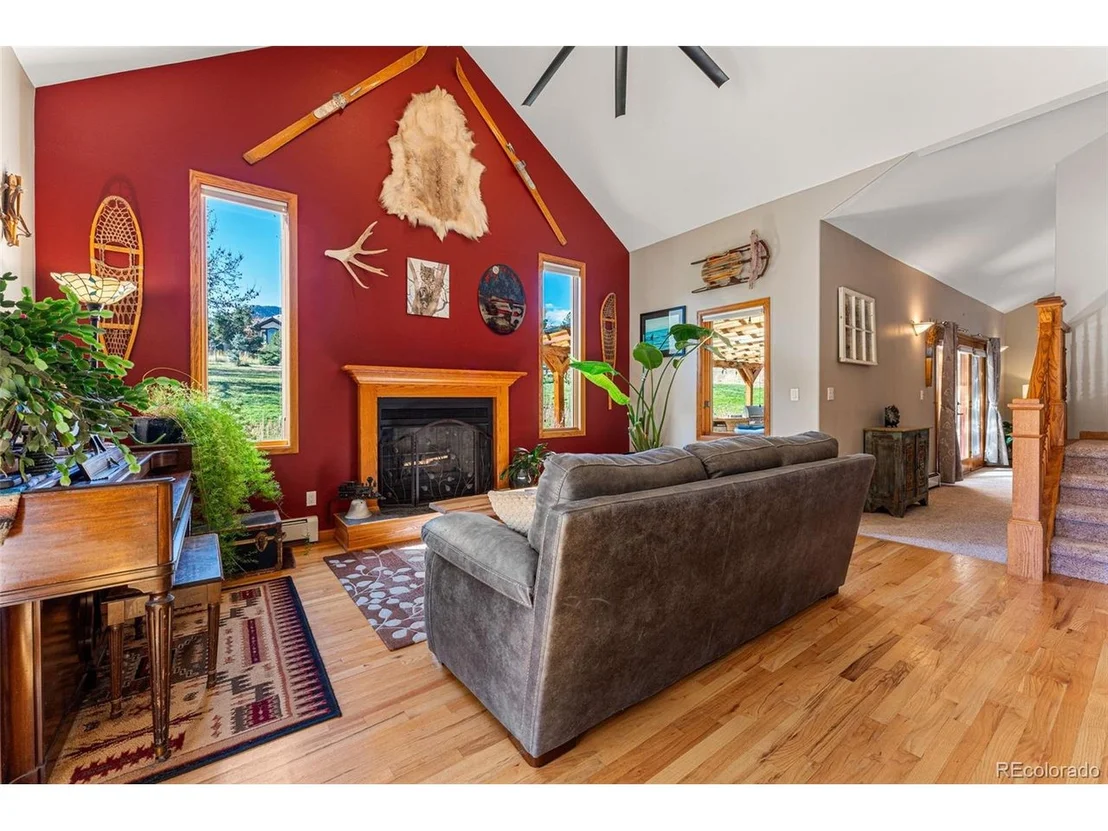 Photo of 6137 Colorow Dr