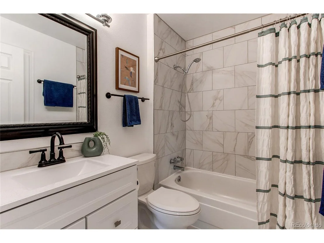 Photo of 2801 W 99th Cir