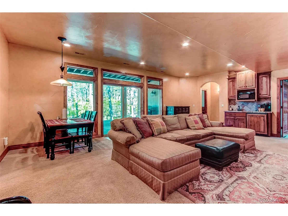 Photo of 17330 Lamplight Dr