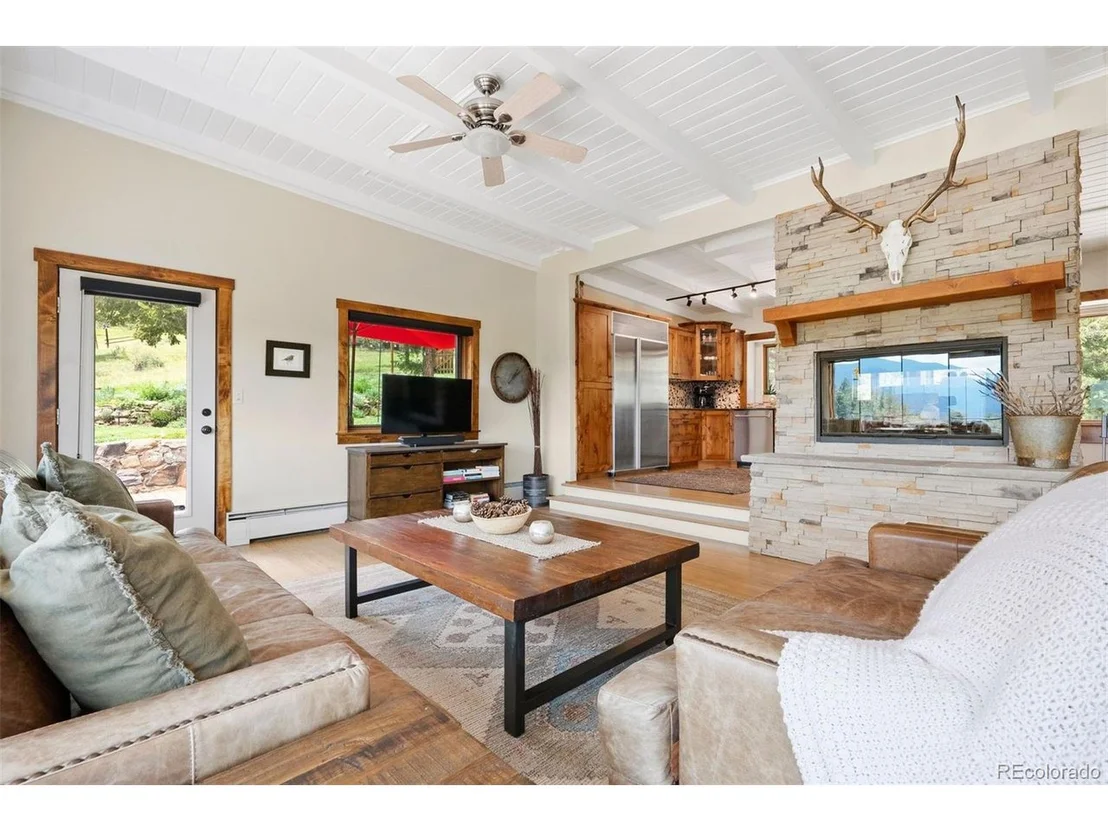 Photo of 187 Marion Dr