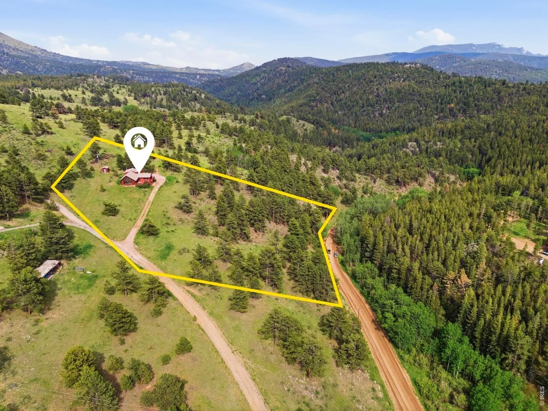 Photo of 8238 Sugarloaf Rd