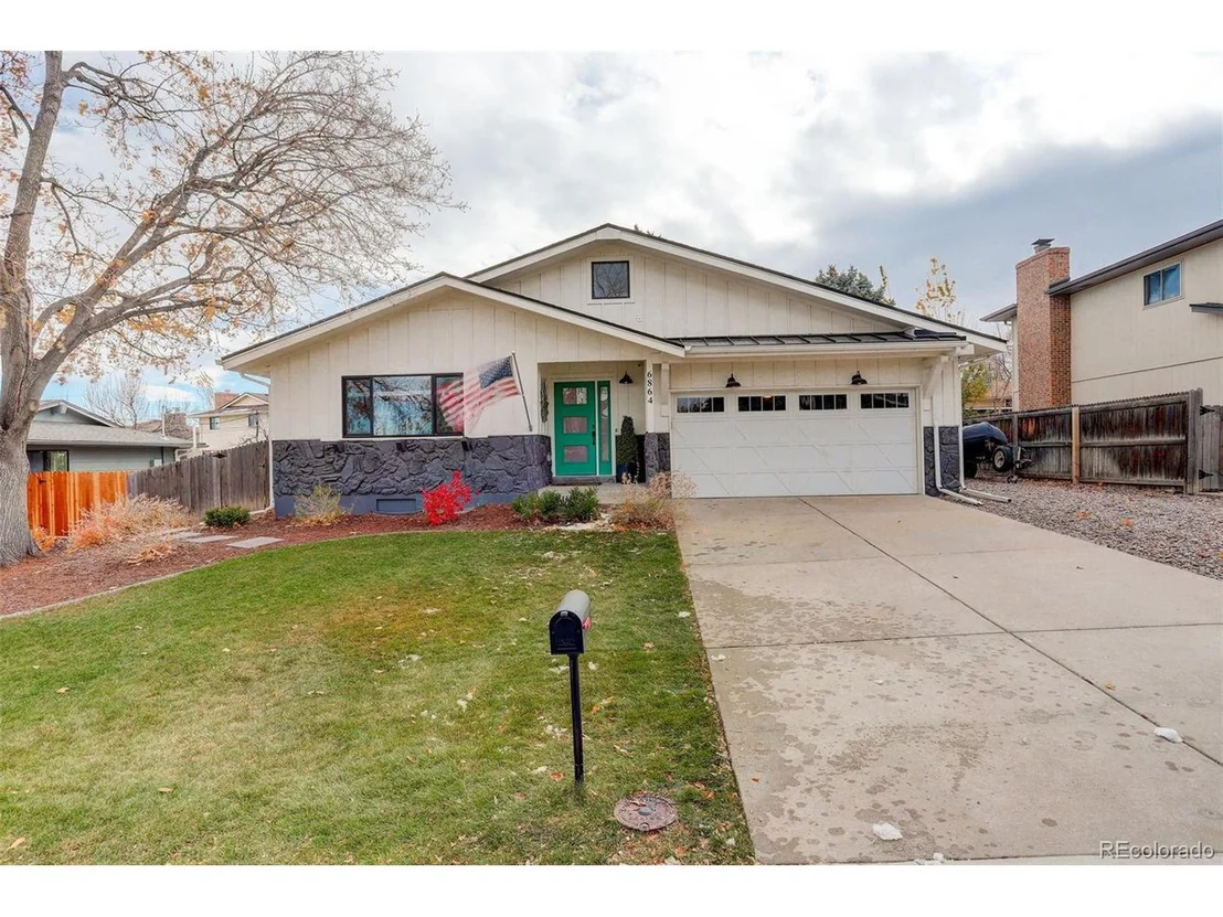 Photo of 6864 W 69th Pl