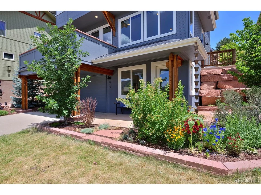 Photo of 645 1st Ave