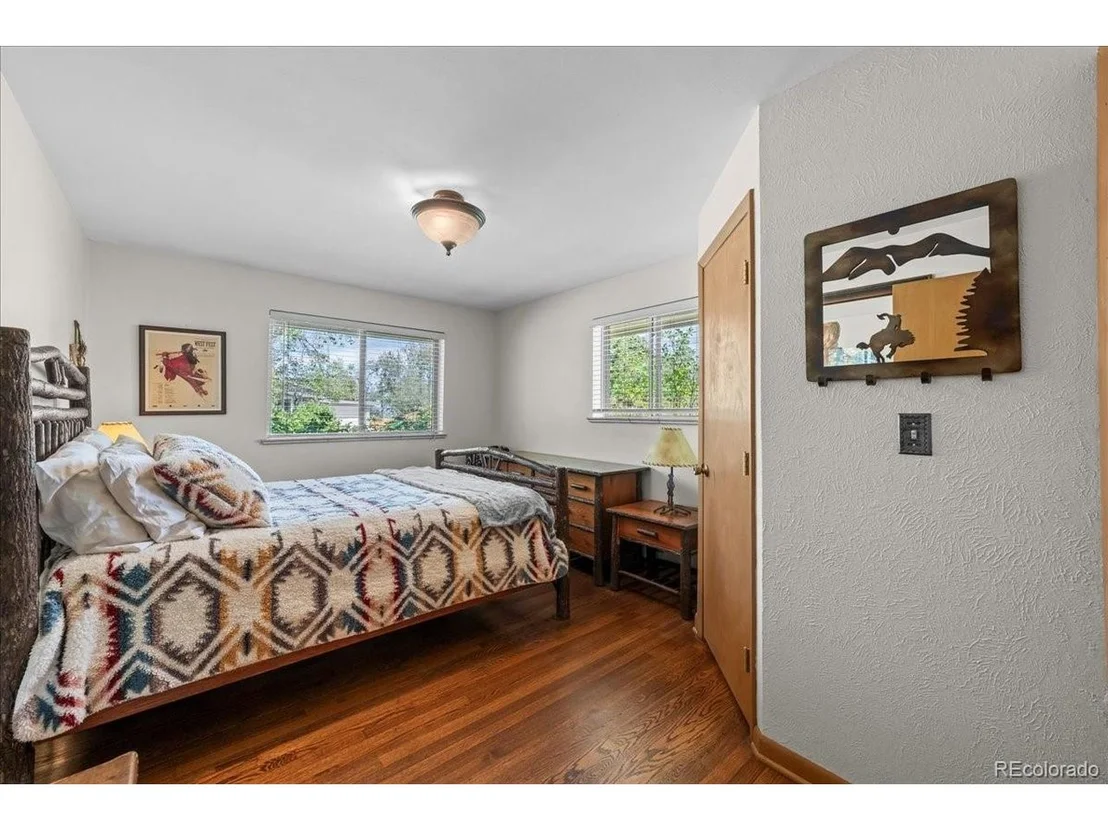 Photo of 40 Skyline Dr