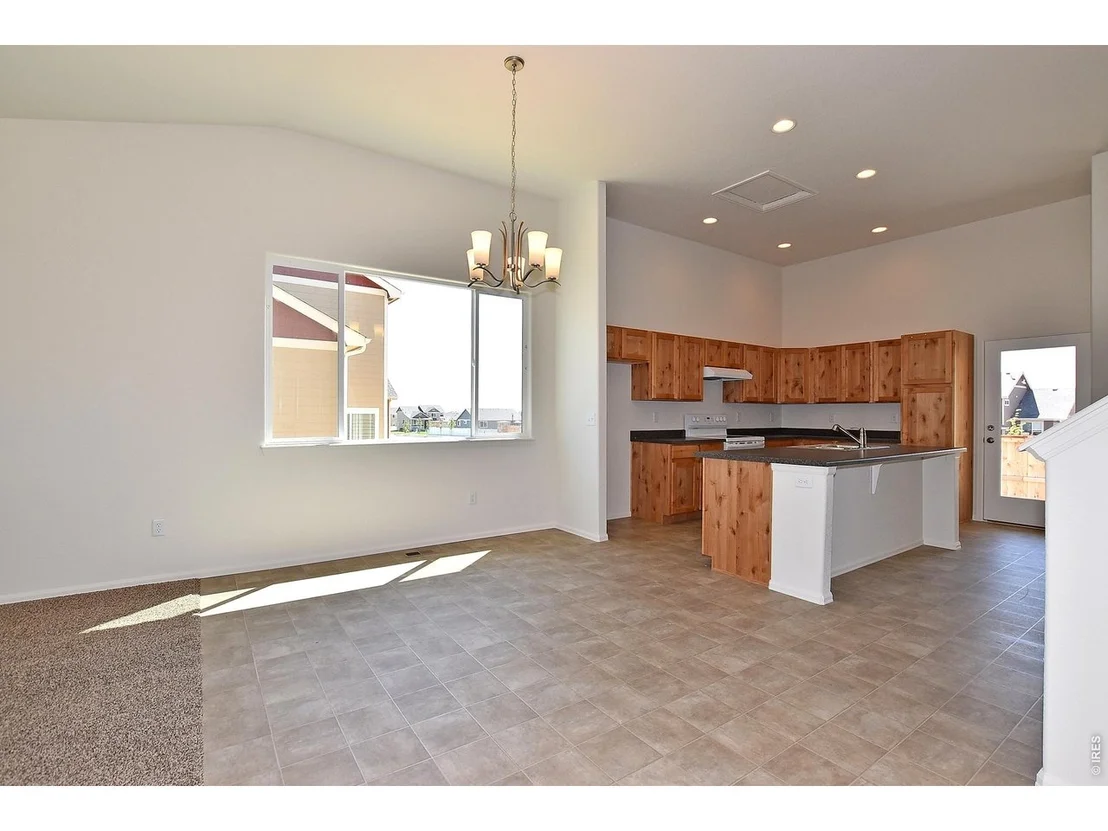 Photo of 2379 Jasmine Ln