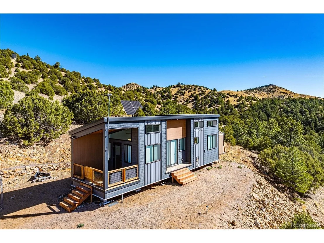 Photo of 32 Peerless Cir