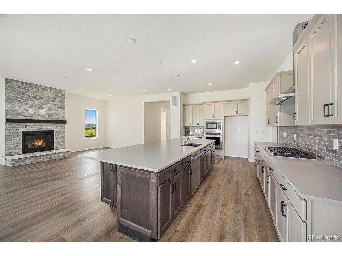 Photo of 671 Scrubjay Cir