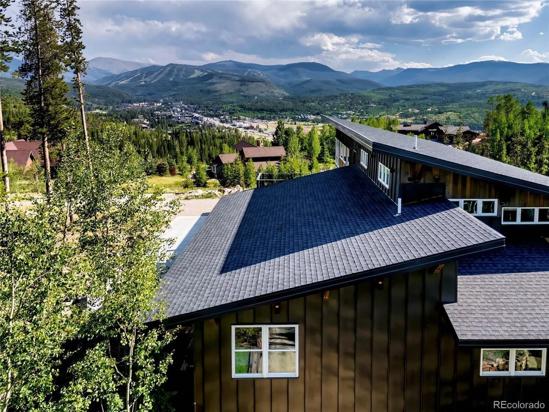 Photo of 28 Rainbow Dr