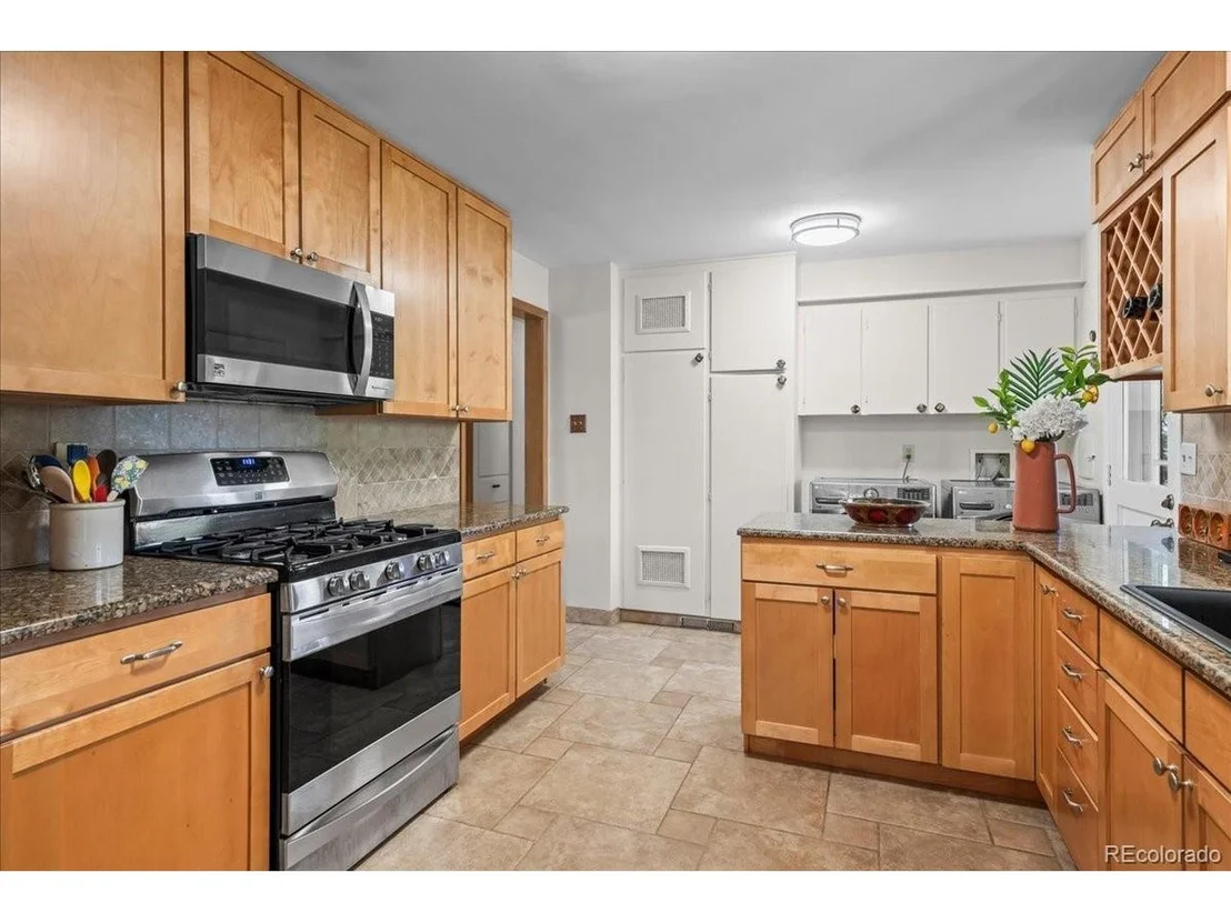 Photo of 40 Skyline Dr
