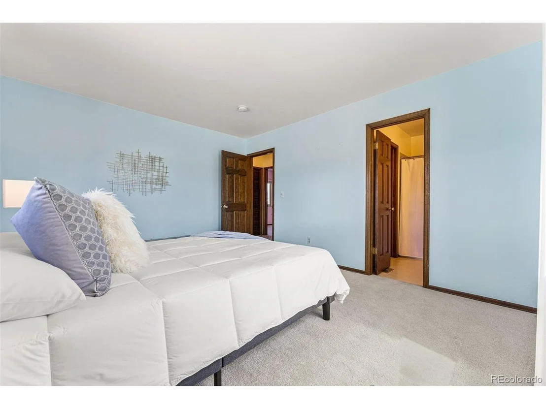 Photo of 572 Blackhawk Rd