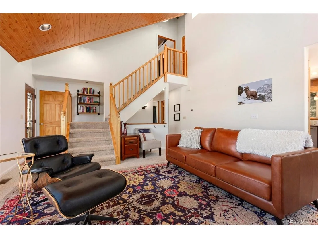 Photo of 10010 Sioux Cir