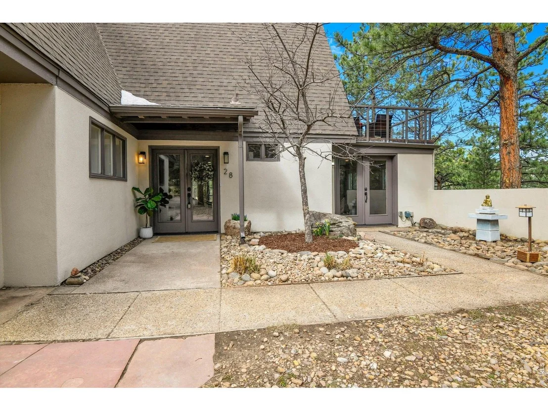 Photo of 28 Pine Brook Rd