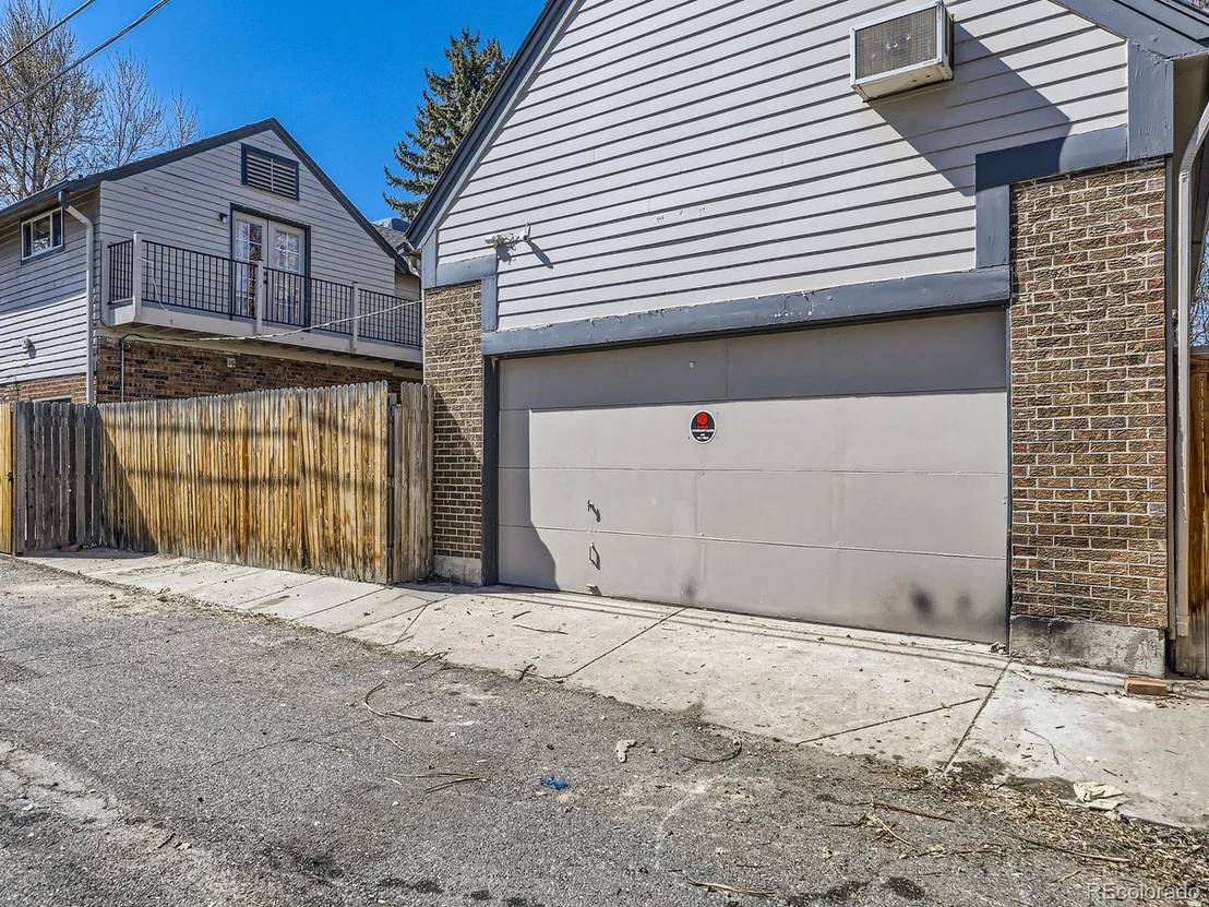 Photo of 2540 Forest St