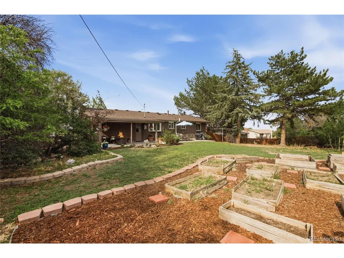 Photo of 580 W 79th Pl
