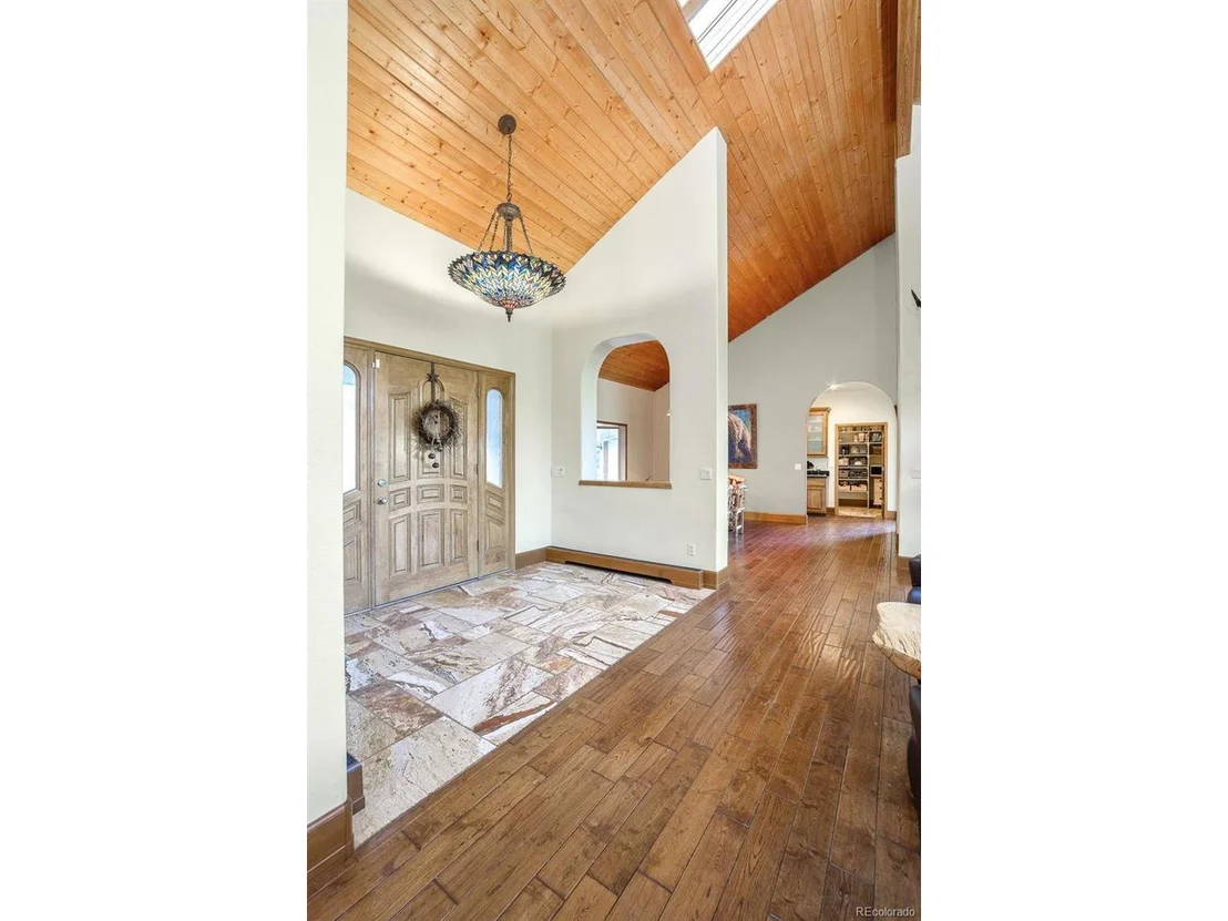 Photo of 180 Enchanted Rd