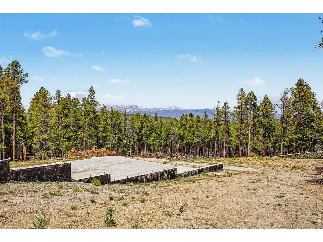 Photo of 52 Meadowlake Dr
