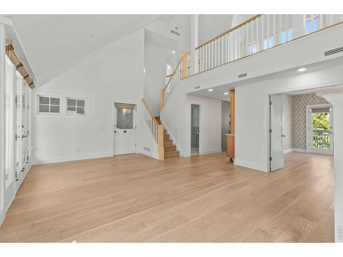 Photo of Unit 4 at 1333 Pine St