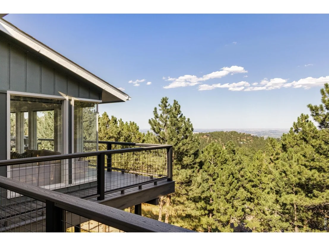 Photo of 252 Pine Tree Ln