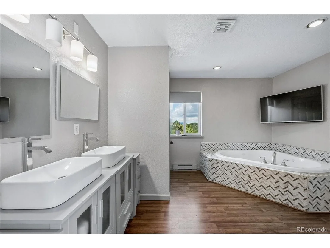 Photo of 153 Chickadee Ln