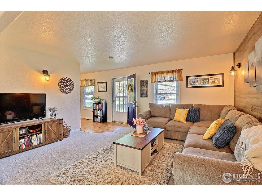 Photo of 324 51st Ave