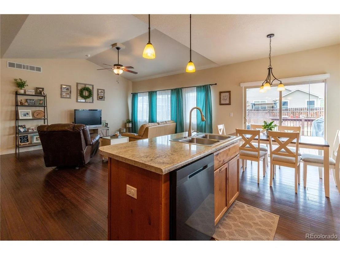 Photo of 305 Forest St