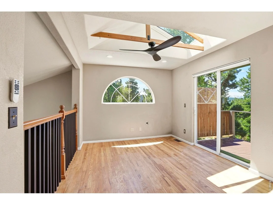 Photo of 212 Elk Pl