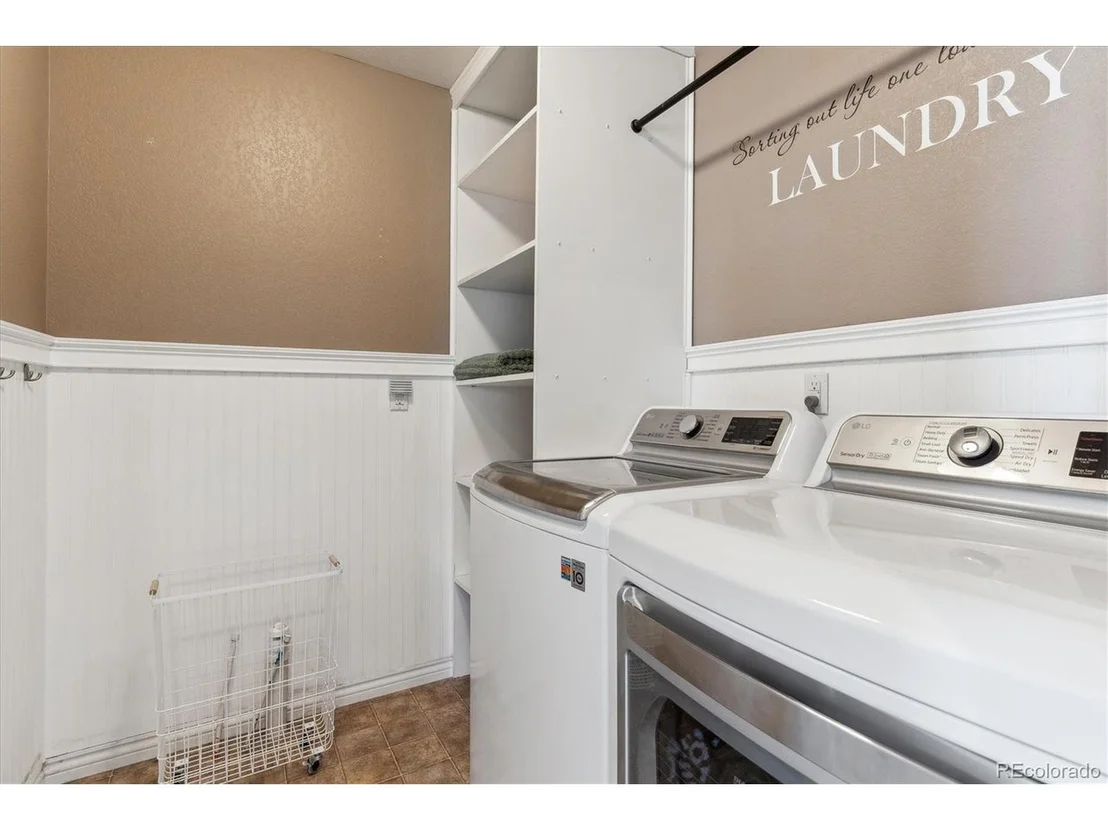 Photo of 8939 Devinney Ct