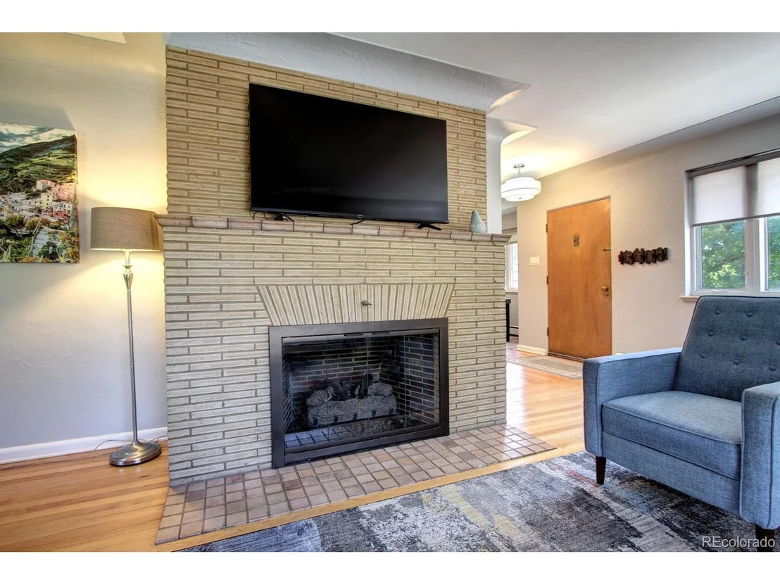Photo of 1300 Elm St