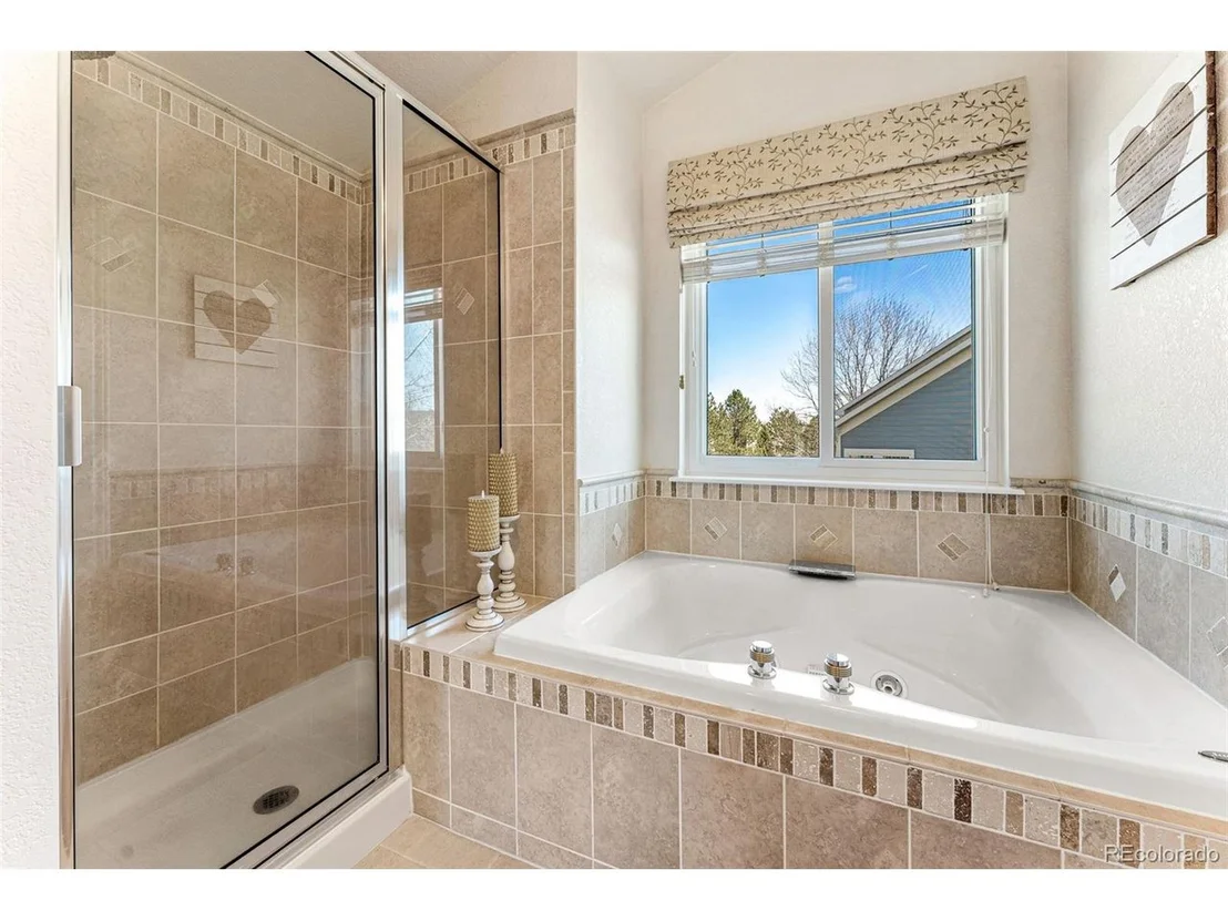 Photo of 3923 Hawthorne Cir