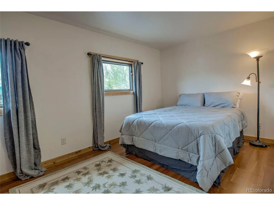 Photo of 196 Vail Cir