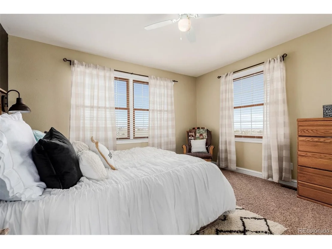 Photo of 2257 Deerpath Rd
