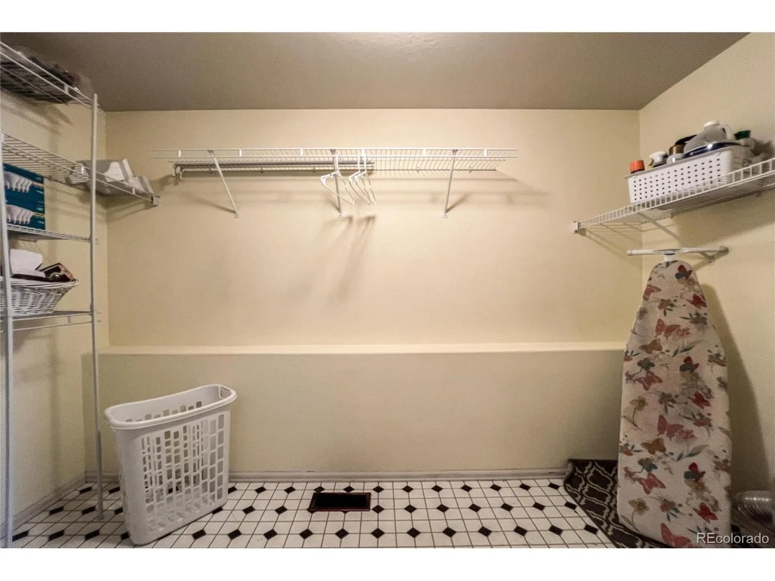 Photo of 5438 Fox Run Blvd