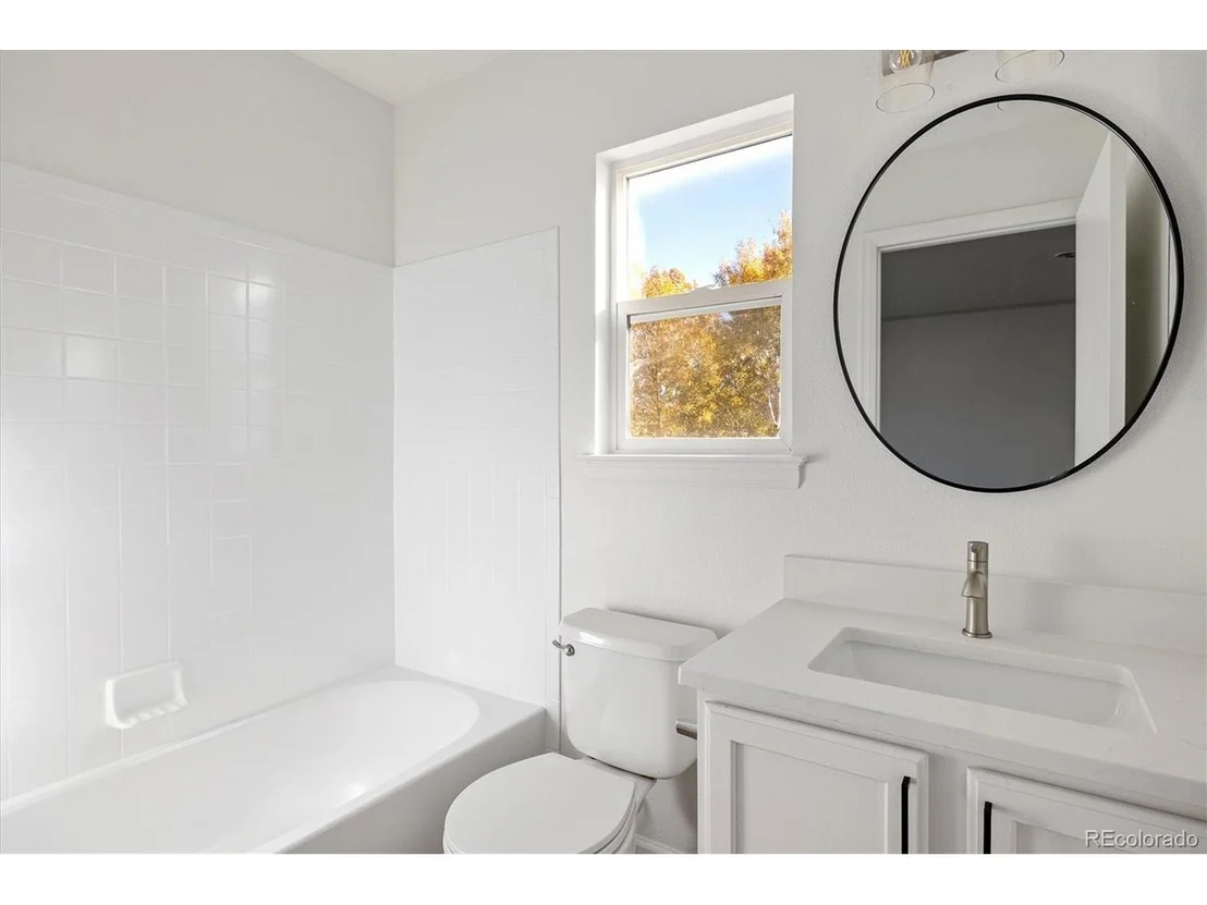 Photo of 1906 Wildrose Dr