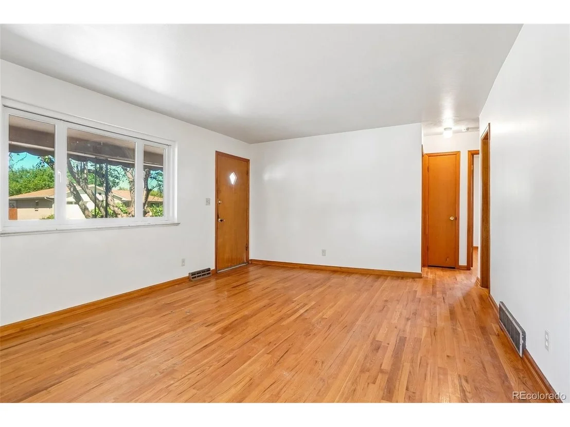 Photo of 6348 Ingalls St