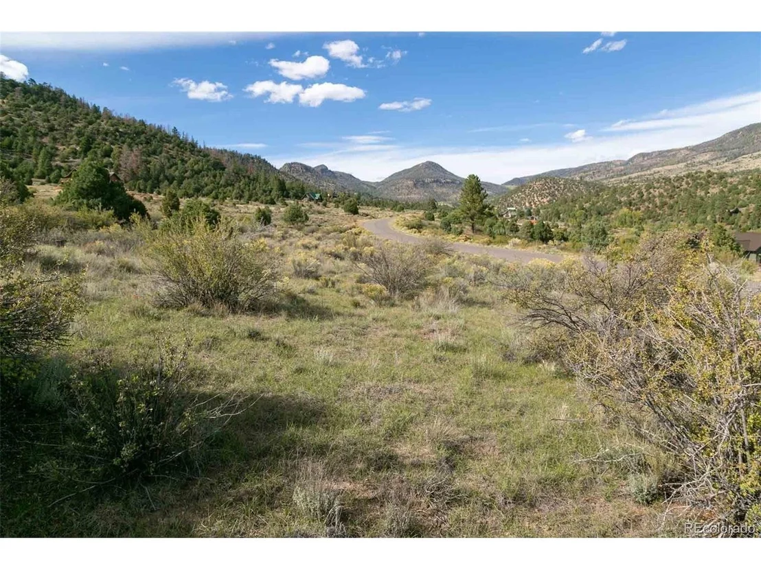 Photo of 963 Bear Creek Cir
