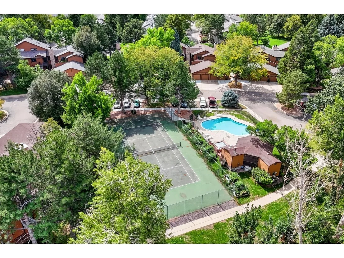 Photo of 6217 Willow Ln