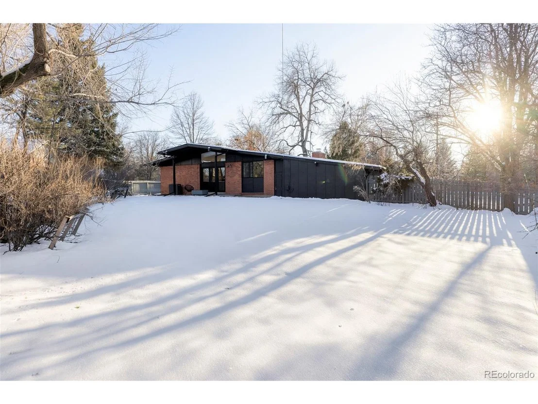 Photo of 7117 Glacier View Rd